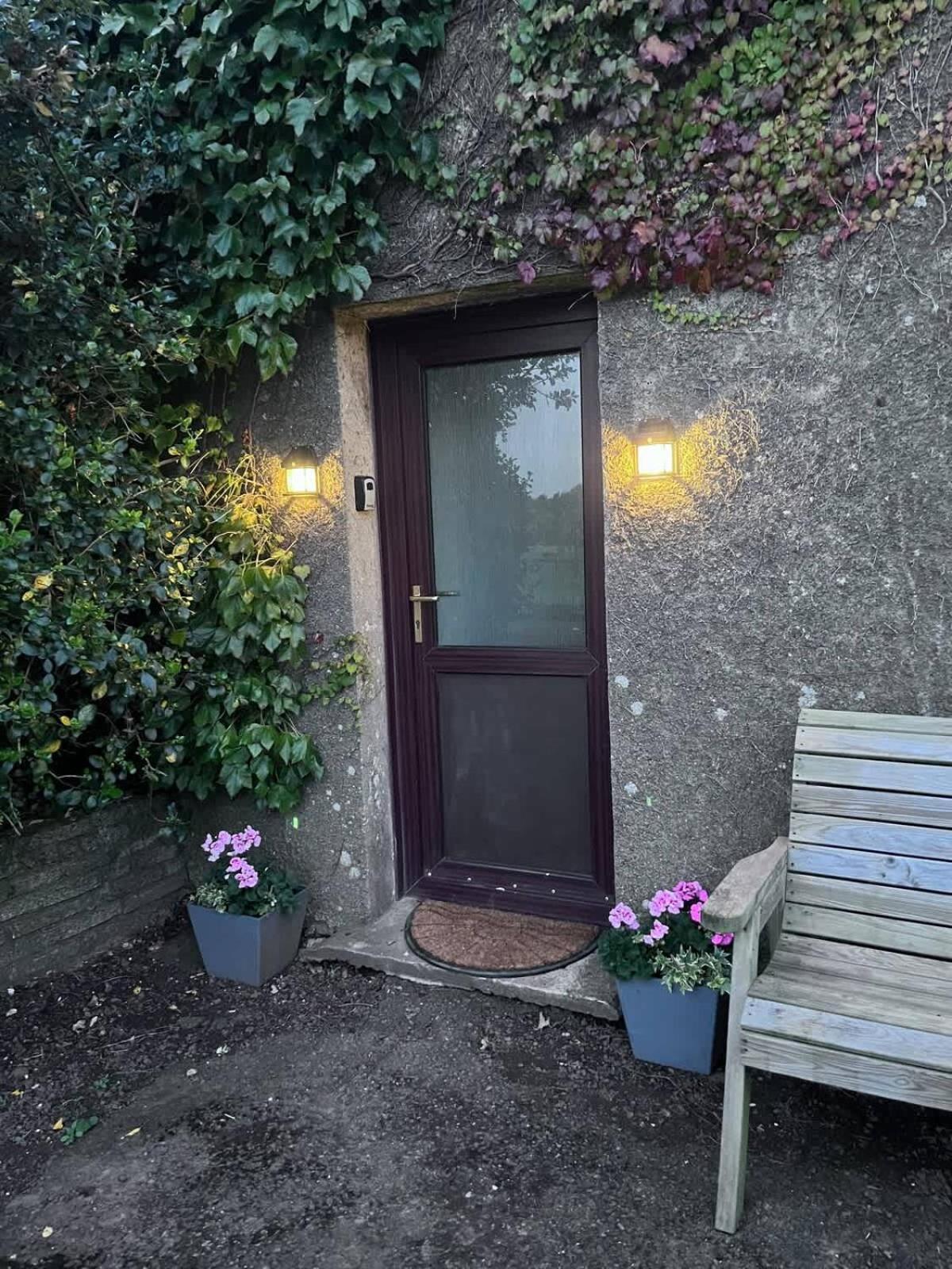 Farmhouse Apartment Saint Ishmaels  외부 사진