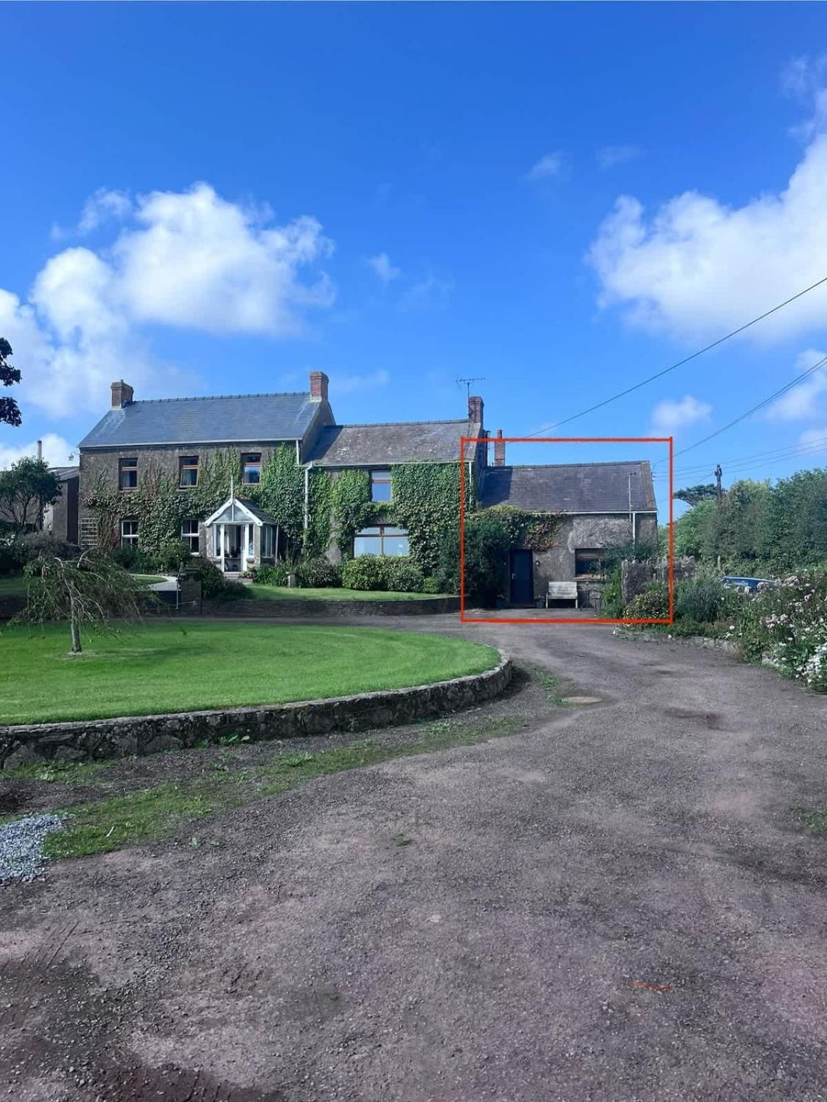 Farmhouse Apartment Saint Ishmaels  외부 사진